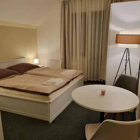 Hotell Plannerinn 3*